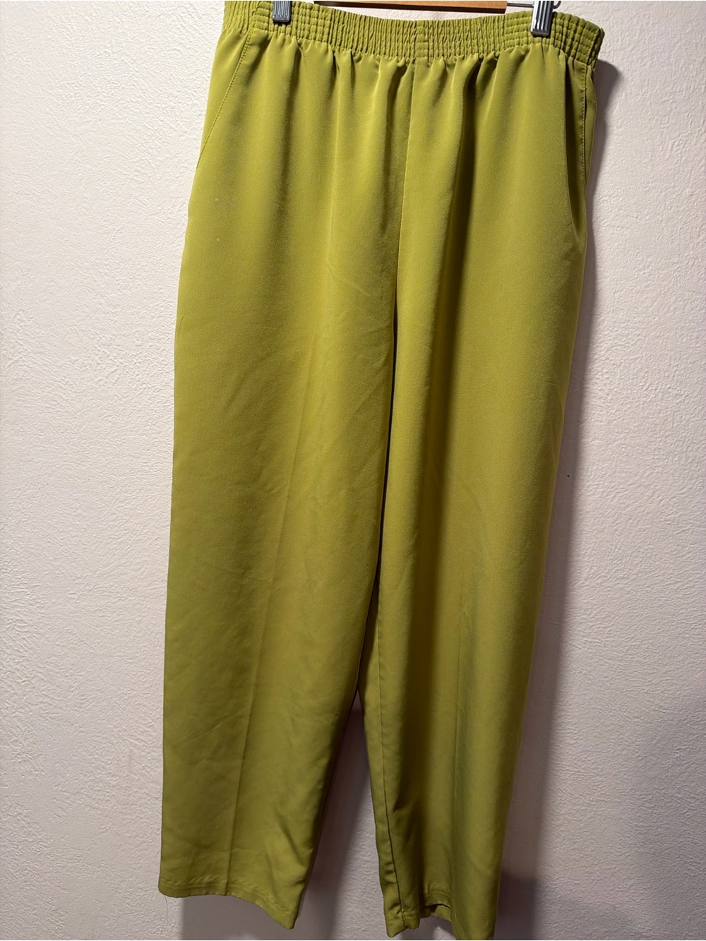 Briggs New York Olive-Green Straight-Leg Pants